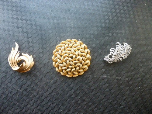 Lovely vintage brooches in - lovely,