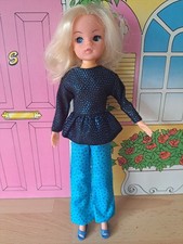 SINDY DOLL CLOTHES SET.  TROUSERS, BLOUSE & SHOES (NO DOLL) EXCELLENT CONDITION.