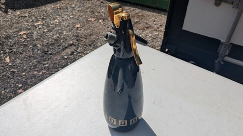 Vintage black soda siphon - black,