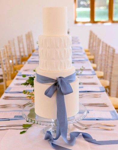 Studded cake separator - cake,