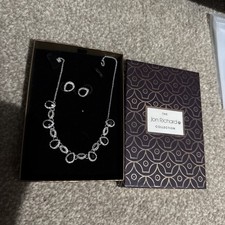 Black Crystal Rhinestone