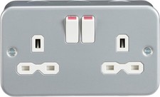 Knightsbridge Metal Clad Double Switched Socket With Neon 13A 2 Gang DP -