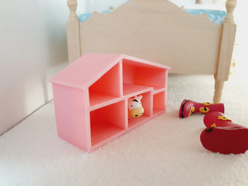 Toy dolls house scale - toy, 1:12