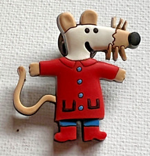 OFFICIAL MAISY MOUSE RED COAT & WELLIES RUBBER 2005 PIN BADGE DIABETES UK