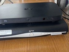 Sky HD Box DRX890 And Q Box