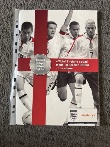 2004 official england squad - official,