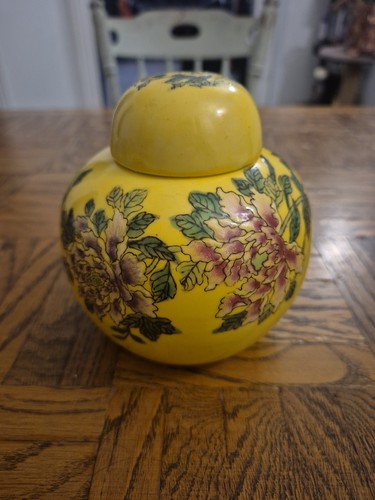 Vintage porcelain ginger jar - porcelain,