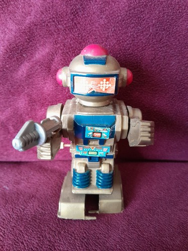 Small vintage plastic wind - vintage, wind-up