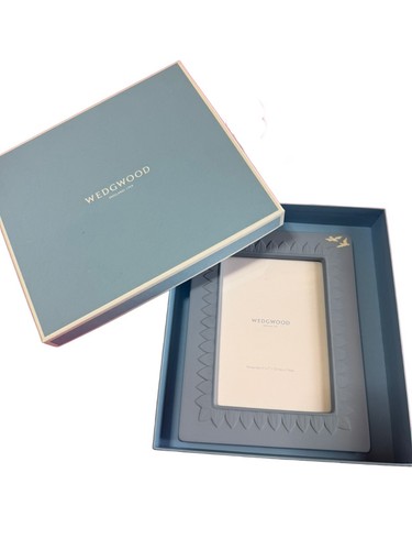 Wedgwood photo frame picture - photo,