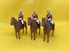 3 Soldiers (riders) Using