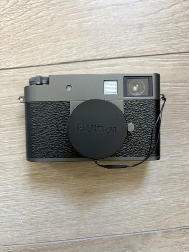 Fujifilm hf1 digital compact - x-hf1,