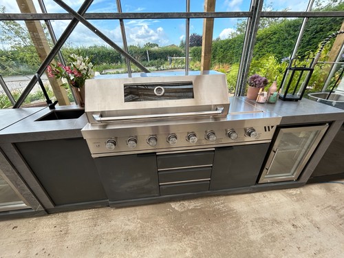 Outdoor kitchen with burner - with,