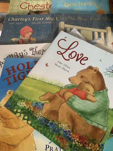 Kids childrens book bundle - book,