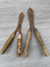 ANTIQUE WOODEN HANDLE SHEARS GARDEN HEDGE CLIPPERS RUSTIC DECOR PAIR