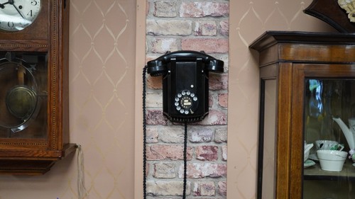 Vintage black bakelite - black,