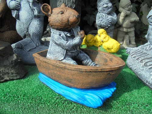 Mouse rowing boat - mouse,