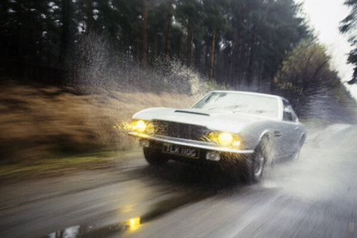 Aston martin dbs - martin,