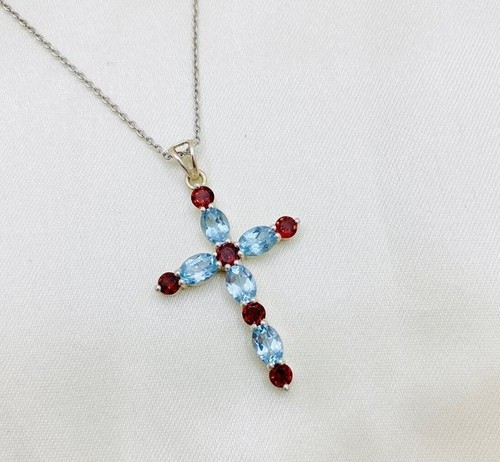 Blue topaz garnet - blue,