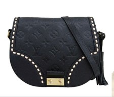 LOUIS VUITTON Monogram