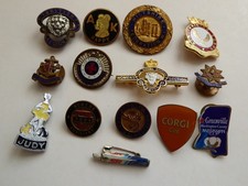 VINTAGE MIXED LOT OF ENAMEL BADGES X 14