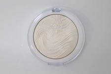 MUA SHIMMER HIGHLIGHTER POWDER 8g - IRIDESCENT GOLD