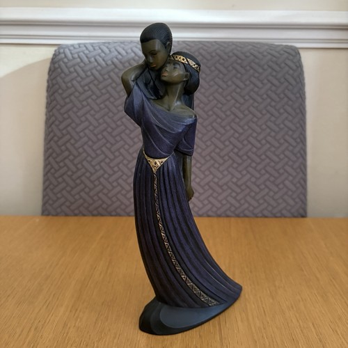 Mahogany princess figurine - mahogany,