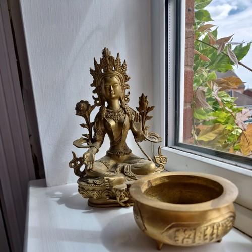 Bronze green tara mahayana - bronze,