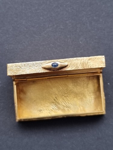 Vintage 9ct yellow gold pill - gold,
