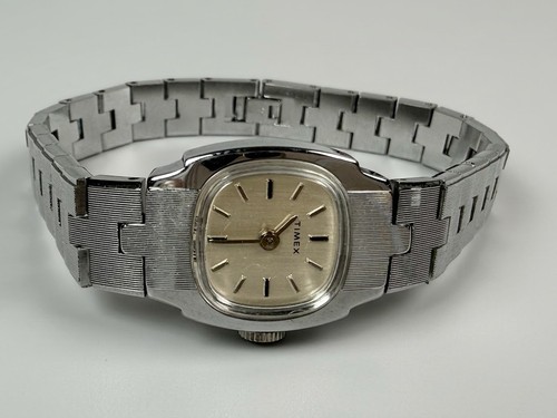 Vintage timex ladies - timex, 1970s