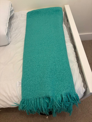 Laura ashley teal throw boucle - laura,