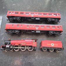 Bachmann OO Gauge Hogwarts Express And 2 Coaches. Good Runner Ref MT4