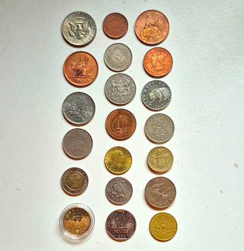 Mixed world coin bulk lot - coin,