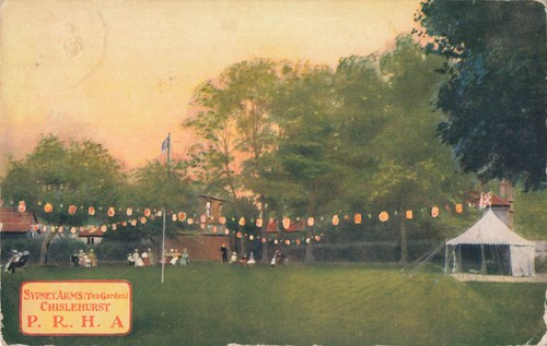 Sydney arms - arms, garden)