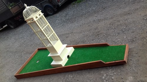 Hole crazy golf course ideal - 9-hole,