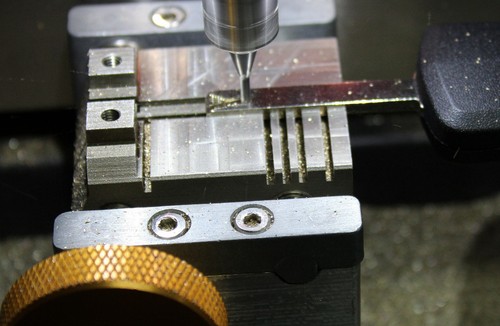 Key cutting service - 1,