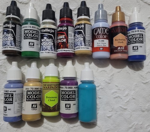 Joblot vallejo paints - of, 13