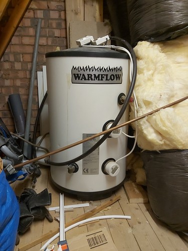 Warm flow hot water cylinder - water,