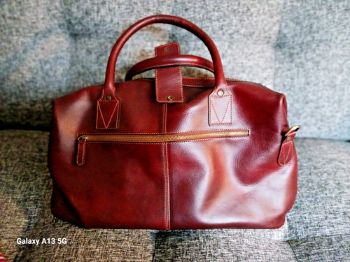 Leather holdall italian