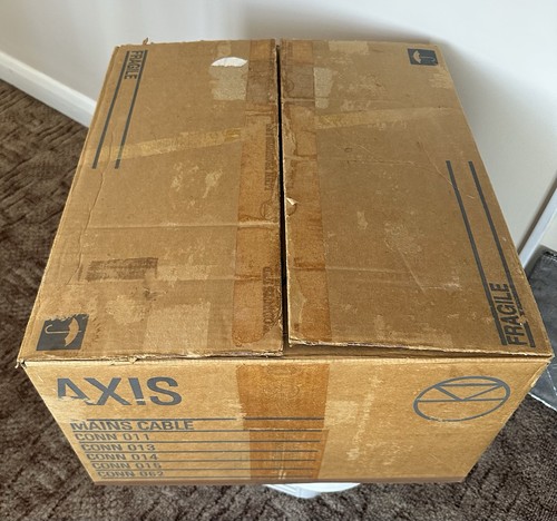 Linn axis turntable - turntable, package