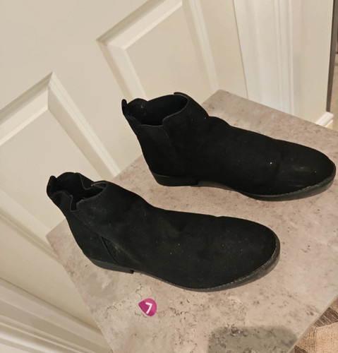 Timeless black suede chelsea - black,