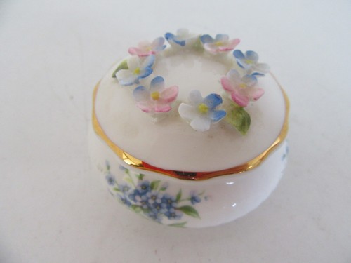 Royal albert bone - royal, china