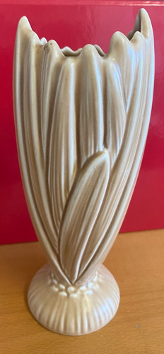 Vintage beige sylvac hyacinth - vintage,