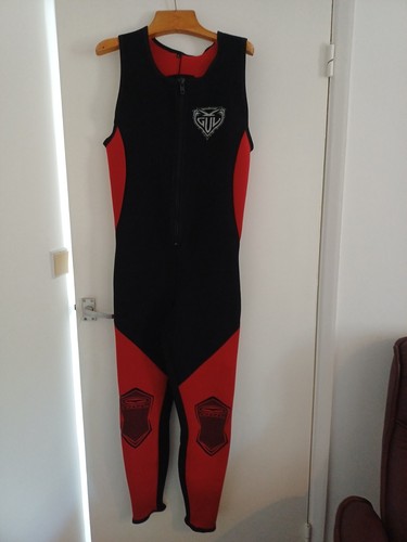 Gul black red full - full, length