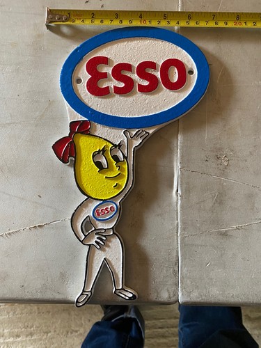 Esso drip women cast - , sign