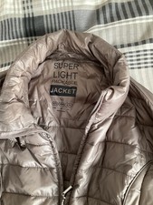 Taupe Primark Súper Light