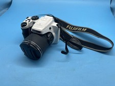 Fujifilm FinePix S8200 16MP