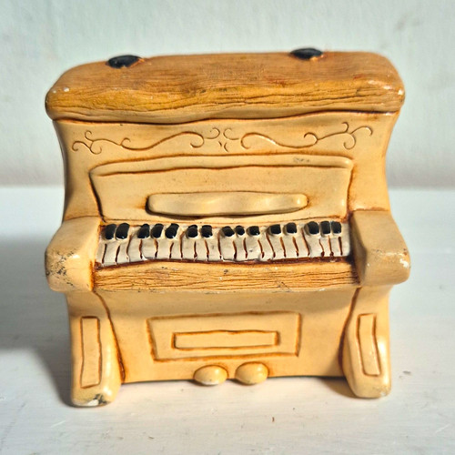 Pendelfin hand painted ceramic - painted,