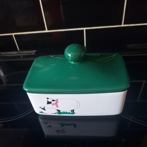 Hornsea pottery farmyard - hornsea,