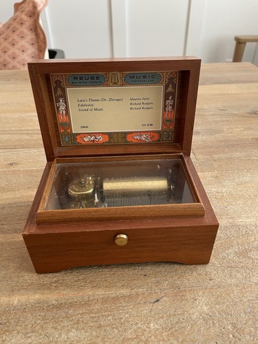 Vintage reuge sainte croix - vintage,