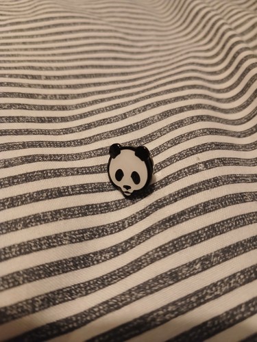Wwf panda pin badge - wwf,